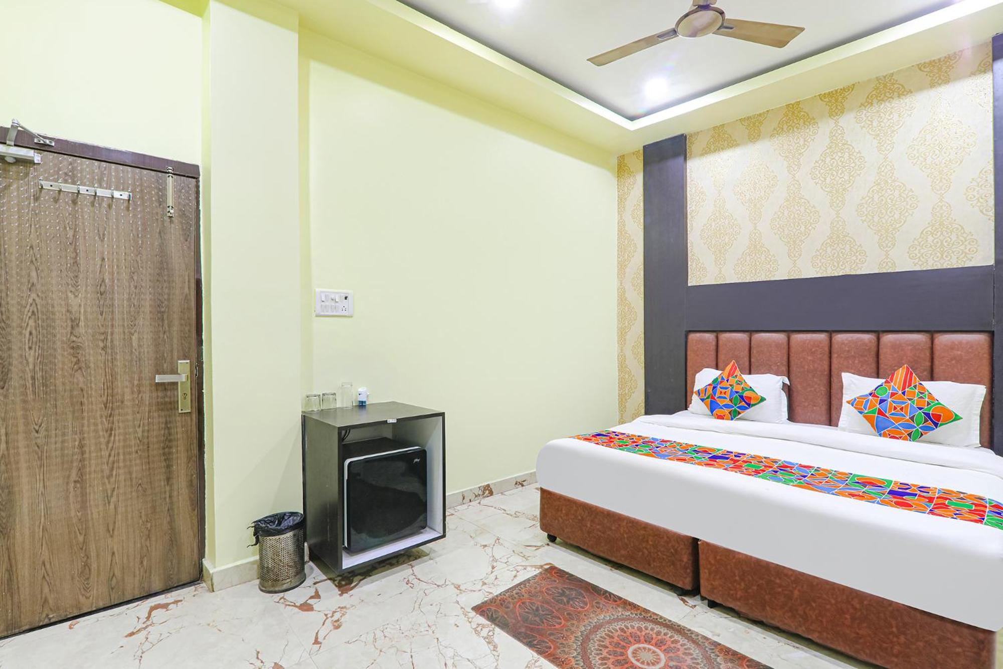 Fabexpress Gs Residency Hotel Varanasi Bagian luar foto